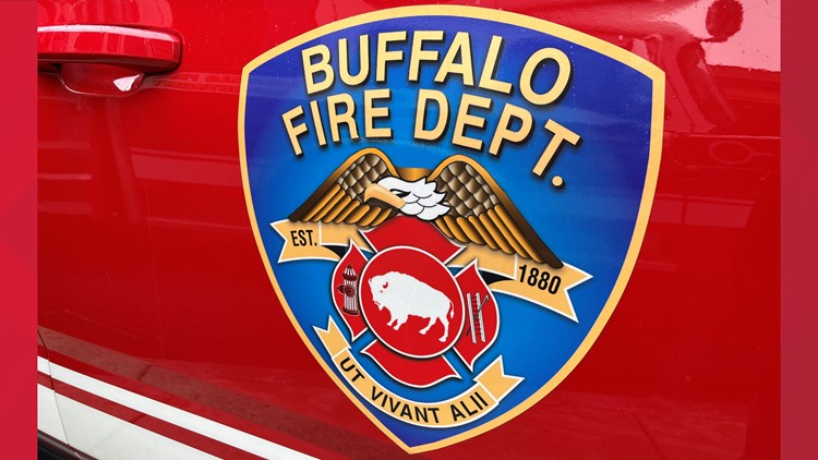 2 cats and owner displaced after fire at Elmwood apartment building — Larchmont Community news