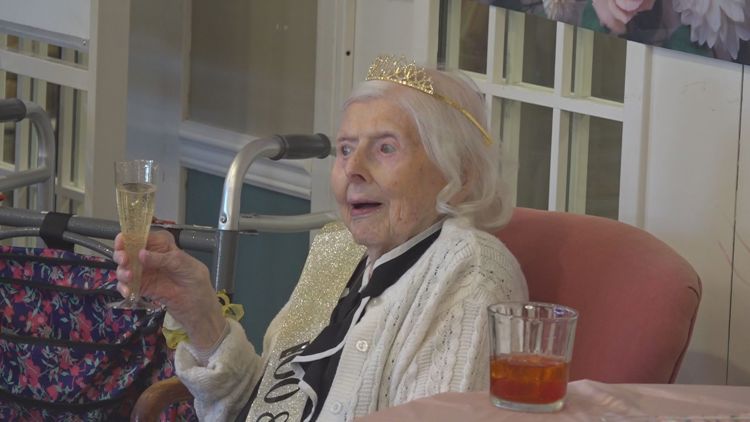 Western New York woman celebrates her 100th birthday — WGRZ (Buffalo/Western NY)