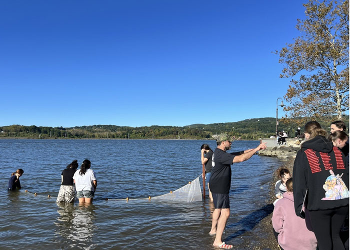 Mahopac High students study the Hudson River — Larchmont Schools news